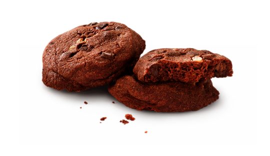 Picture of two American Cookies, prepared with Wewalka Triple-Chocolate-Cookie Dough, one of the cookies broken